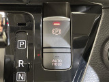 【電動パーキングブレーキ/オートブレーキホールド】パーキングブレーキをかけるときはレバーを引くだけ!ブレーキホールドは信号待ちなどの停止中にブレーキペダルから足を離してもブレーキがかかったまま!