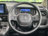 【純正革巻きステアリング】上質な革を使用することで、手にしっかり馴染みとても運転しやすいハンドルです♪