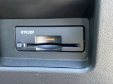 ETCで高速代の支払いもスムーズ!カードを持っていればご納車日当日からご利用いただけます。別途セットアップ料が必要です。