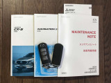 取扱書&整備手帳揃っております☆遠くからドアの開錠施錠が出来る便利なキーレスを装備しています。