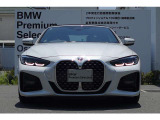 BMWの代名詞の【キドニーグリル】グリルが腎臓のように見えるので【キドニー】と呼ばれるようになりました。一目見ただけでBMWであると認識できる確固たるアイコンとして存在感を放ちます。