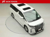 両側パワースライドドア付きだから、狭い駐車スペースなどでの乗り降りラクラク♪小さなお子さまのいるご家庭には嬉しい装備です。