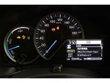 マルチインフォメーションディスプレイ付きのメーターです!エコ運転へ導く多彩な情報を表示してくれます。