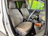 運転席シート廻りは使用感も少なく、良好な状態となっています。丁寧に使われていたことがよくわかりますね。