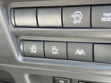 両側スライドドアはオート機能付き。運転席からも開閉可能です。