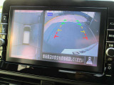 周囲の状況が分かるアラウンドビューモニター搭載。苦手な縦列駐車もこれがあれば安心ですね。