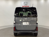 購入後も自社指定整備工場完備でお客様の愛車をしっかりサポート致します!御納車時には安全かつ安心してお乗り頂けるようホンダ専門知識を持つ整備スタッフが点検・整備・装備も説明をしてお渡ししております。