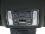 電動のスライドドアで楽々スムース!運転席からも開閉の操作もできます♪キーのスイッチひとつで自動開閉できる便利な機能もついてます♪