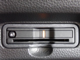 ■【ETC車載器】が装備されています。セットアップをしてお渡しとなり、ETCカードを差し込むだけで高速道路の利用が可能です。