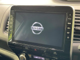 【大画面ナビ】人気の大型10インチナビを装備。存在感のある大画面はインパクト大!ナビ利用時のマップ表示は見やすく、テレビやDVDは臨場感がアップ!いつものドライブがグッと楽しくなります♪