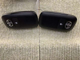 手荷物が多いときでも、スマートキーをバッグやポケットに携帯していれば、キーを取り出すことなくドアの解錠・施錠ができます