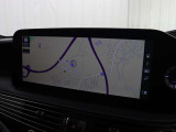 ナビゲーションシステムは12.3インチワイドディスプレイを採用したほか、クラウドと車載機でのルート探索を融合したハイブリッドナビゲーションシステムを採用しています。