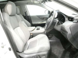 見通しのよいすっきりとした視界で、誰でも運転しやすいです。運転のしやすさは疲れにくさにも繋がりますよ♪