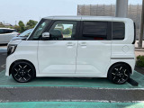 納車前には当社整備工場にて、日産整備士が、整備を実施。安心してお乗り頂けますようお渡しさせていただきます。