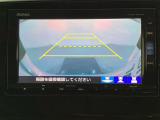 バックでの車庫入れも安心です! リアカメラが付いているバックモニター付のナビを装備しております。操作線もついており距離感も画面から確認できます。