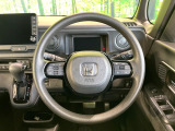 【ステアリングスイッチ】運転中、前方から目線をそらすことなく、オーディオ等の操作が可能な便利機能!安心&快適なドライブを演出してくれます♪