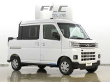 当社の届出済未使用車は、店舗に『新車おろしたて』の状態で入荷いたします。新規届出によりナンバーを取得後、店頭で丁寧に展示・保管をしています。遠方のお客様にも、安心してお勧めできるコンディションです。