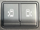 【両側パワースライドドア】スマートキーや運転席のスイッチで後席両側スライドドアの開閉が可能♪電動だから力を入れてドアを開ける必要が無く、小さなお子様でも簡単に開け閉めでき快適です♪