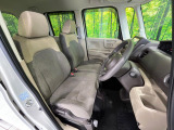 運転席シート廻りは使用感も少なく、良好な状態となっています。丁寧に使われていたことがよくわかりますね。