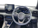 運転席まわりです。 各操作スイッチは使いやすい位置に配置されてます。