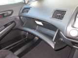 豊富な収納で、いつもすっきりとした車内、ほしい場所にちょうど良い収納を備えました。