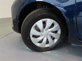 タイヤサイズは175/70R14です。