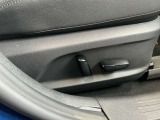運転席パワーシートを装備☆