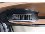 運転席ドアスイッチ回りの画像です。
