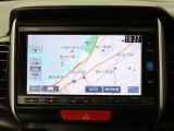 【純正ナビゲーション】使いやすいナビ操作にオーディオ機能も充実!Bluetooth接続で運転中のハンズフリー電話や好みの音楽を車内に流す事が出来ます。ラインナップや車種に応じて豊富な機能が使用可能♪