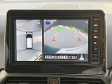 アラウンドビューモニターは4方向のカメラで真上から車を見たようにモニターで確認ができる日産の自慢の装備です。前後センサーにより移動物検知、障害物検知をして画面に表示。是非実際の車で体感してみてください