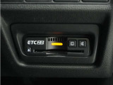 ◆ETC2.0◆進化したドライブ体験。料金収受システムだけだったETCが生まれ変わって、高速道路を賢く使うETC2.0に進化しました。多彩な情報サービスが便利で快適なドライブ体験を提供します。