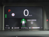 シンプルで視認性の良いメーター類です 。