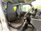 ドライバーによって運転しやすいポジションは異なり、あの車はどうなのか不安なこともありますよね。気になるお車は店頭で乗り込んでご確認いただけます♪