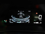 展示車は車の全てを知り尽くしたエキスパートが基本性能に関わる機能や状態を徹底的にチェックしています。消耗部品の事前交換など法定12ヶ月点検相当の点検・整備を必ず実施しています。