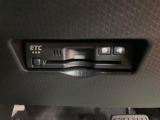 ETC車載器装備。高速道路のご利用時にとても便利♪セットアップをしてからお渡ししますので、あとはETCカードを差し込むだけで、わずらわしい料金所での現金支払いが不要となりスムーズに通過できます。