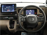運転にかかわる様々な操作を安全に行えるように視点移動が少なく、操作性に配慮されたスイッチ類が凝縮されたコクピットです。