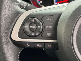 運転中、オーディオの操作をしてて、ハッとしたことはありませんか?ステアリングスイッチは、運転中でもハンドルでオーディオの操作が可能です。安全なドライブをサポートします。