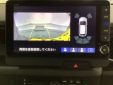 バックでの車庫入れも安心です! リアカメラが付いているバックモニター付のナビを装備しております。バンパーについているソナーや、操作線もついており距離感も画面から確認できます。