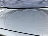 ボンネットに、1cm〜5cmほどのへこみが複数ある車両となっております。