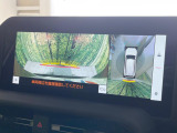 【パノラミックビューモニター】専用のカメラにより、上から見下ろしたような視点で360度クルマの周囲を確認することができます☆死角部分も確認しやすく、狭い場所での切り返しや駐車もスムーズに行えます。