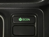 ★ECONスイッチ★ エコドライブを加速しよう!スイッチをONにすると、運転の仕方によるロスを抑え込み燃費をよくするようクルマが頑張ります(*^ー^*)燃費向上にチャレンジ♪
