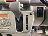 シンプルでとても使いやすいインパネシフトです。