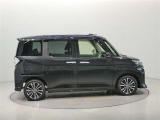 両側パワースライドドア付きだから、狭い駐車スペースなどでの 乗り降りラクラク!小さなお子さまのいるご家庭には嬉しい装備。