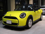 新しく入荷いたしました!こちらのMINIについてのご質問、お見積もりのご用命は、お気軽に0078-6002-369993MINI一宮までご連絡ください。