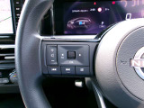 ハンドルスイッチで車両設定・オーディオの選曲や音量調整などが出来、安全性もアップ。