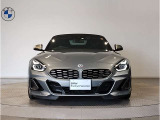 【キドニーグリル】BMWは約90年もの間、ほぼ全ての車両にひと目でBMWだと分かるこの特徴的なフロントグリルが備えられ、デザイン・アイコンとして親しまれてきました。