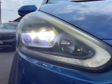 LEDヘッドライトが安全な夜間走行をサポートしてくれます♪照射範囲が広くなるので前方視界が全体的に明るくなり、夜間走行をしっかりアシスト♪