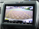 お車選びをお楽しみ頂けるよう、在庫車の展示スペースを十分に確保しております。