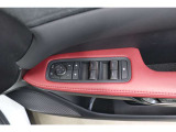 運転席ドアスイッチ回りの画像です。