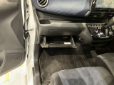 収納スペースもたくさん有ります☆車検証や小物類などすっきり収納♪